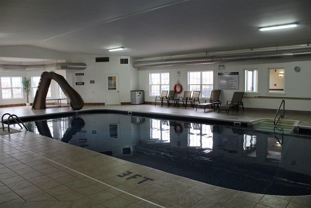 Quality Inn & Suites Cornwall Eksteriør billede