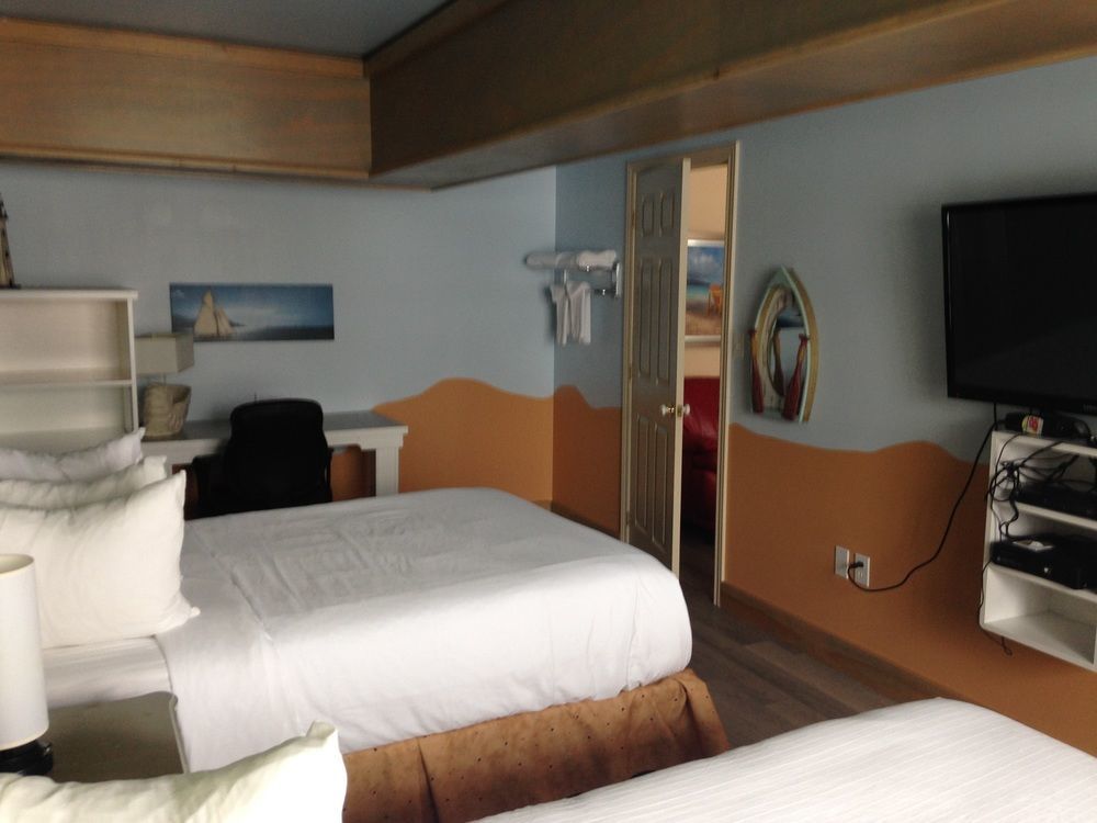 Quality Inn & Suites Cornwall Eksteriør billede