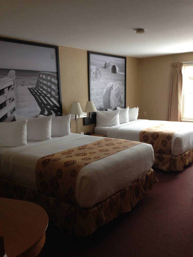 Quality Inn & Suites Cornwall Eksteriør billede