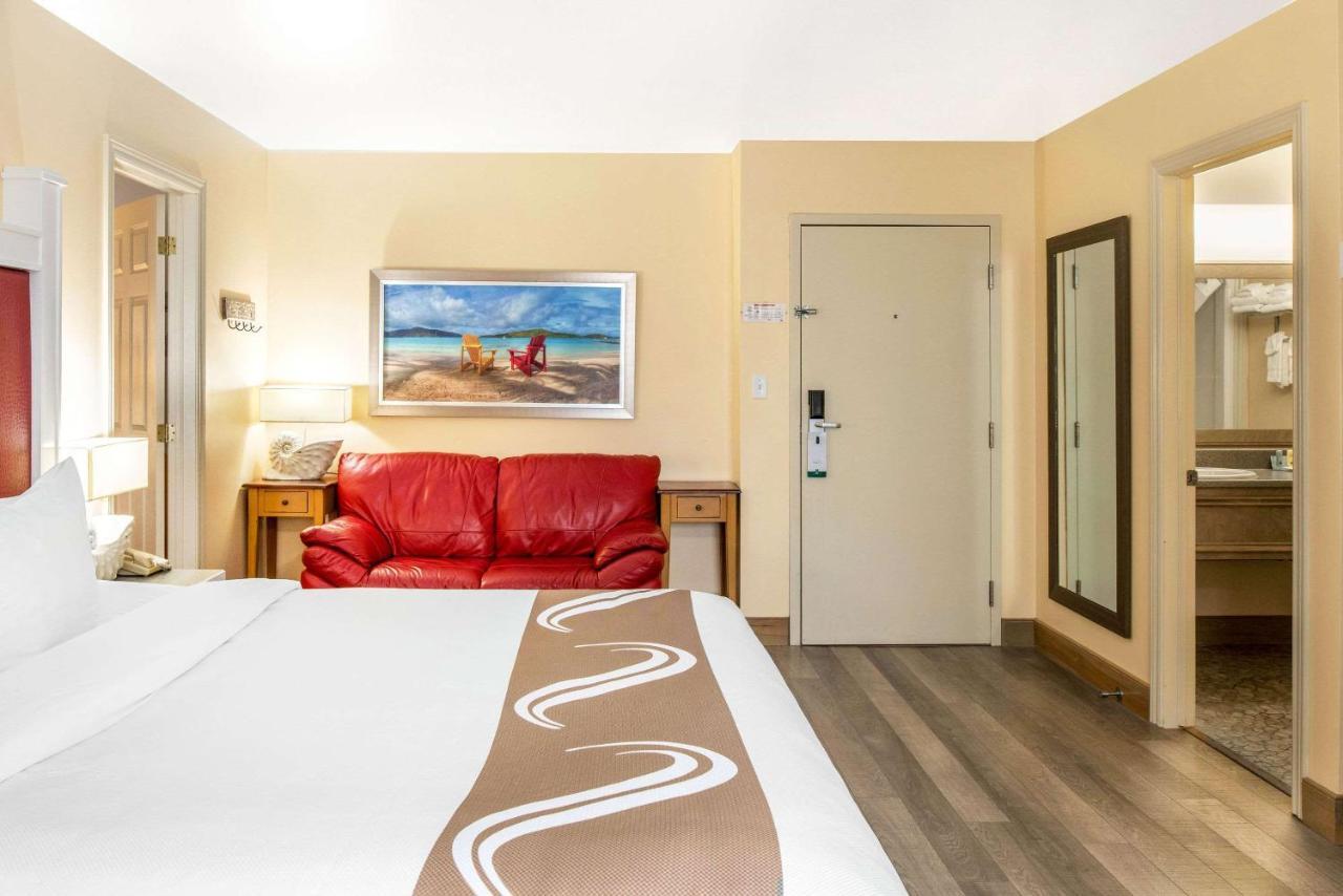 Quality Inn & Suites Cornwall Eksteriør billede