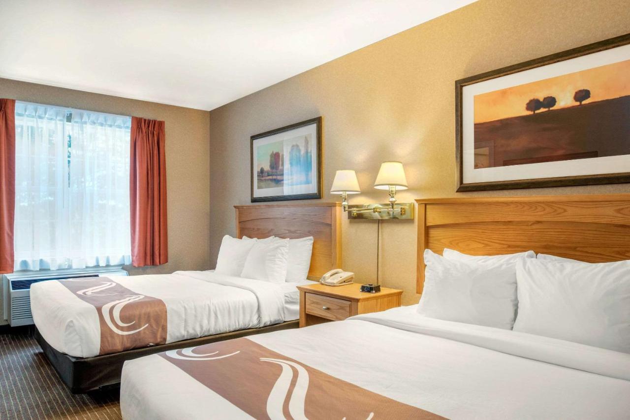 Quality Inn & Suites Cornwall Eksteriør billede