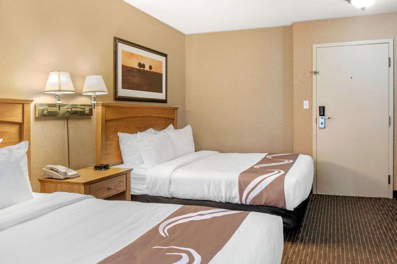 Quality Inn & Suites Cornwall Eksteriør billede